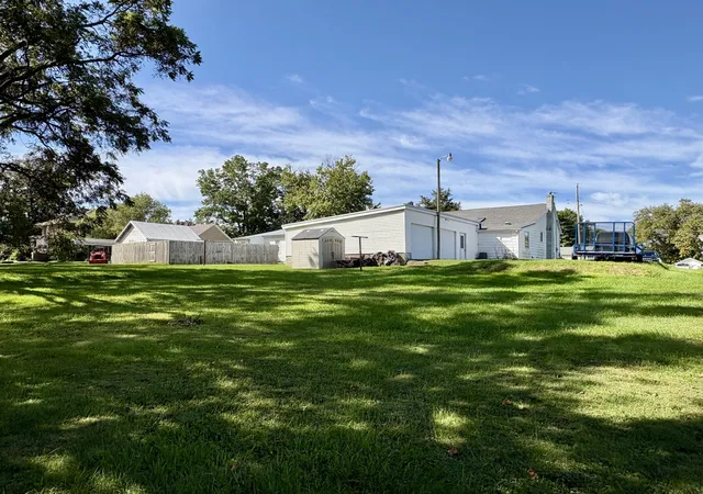 Photo 3 of Single family home for sale at 410 N Main St, Cambridge, IL 61238 | MLS# 12728704 | Listing updated on 2026-10-27