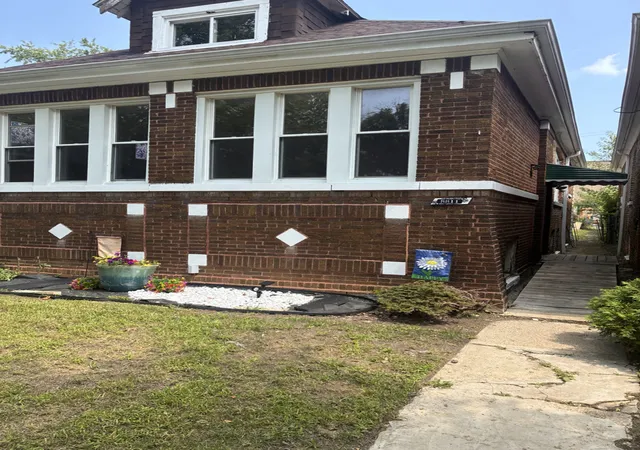 Photo 2 of Sale Pending at 8811 S Morgan St, Chicago, IL 60620 | MLS# 12728706 | Listing updated on 2026-09-16