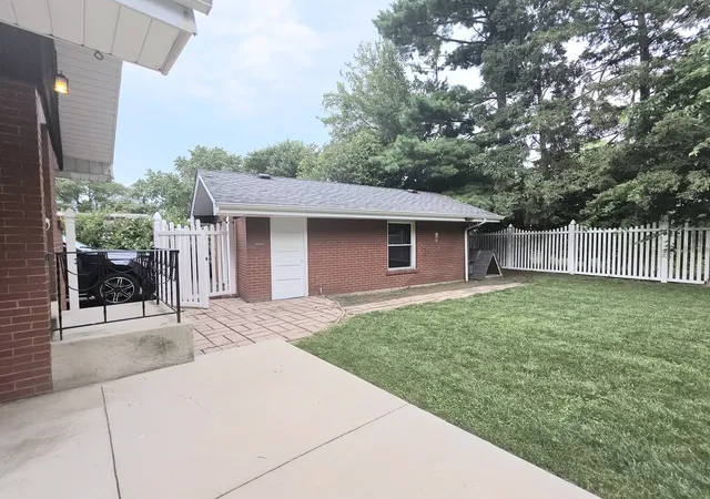 3rd image of 629 Dundee Ave, Flossmoor, IL 60422 | MLS# 12728710