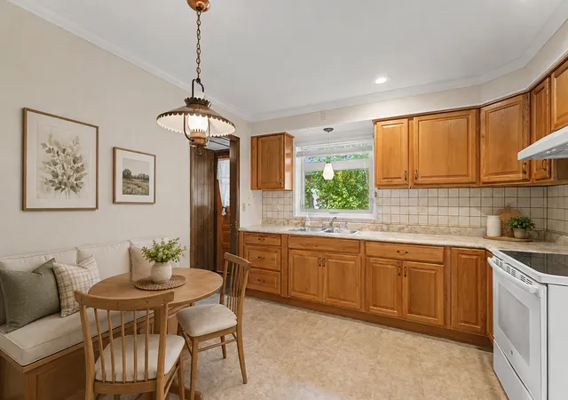 Photo 3 of Single family home for sale at 112 N Reuter Dr, Arlington Heights, IL 60005 | MLS# 12728713 | Listing updated on 2026-09-13
