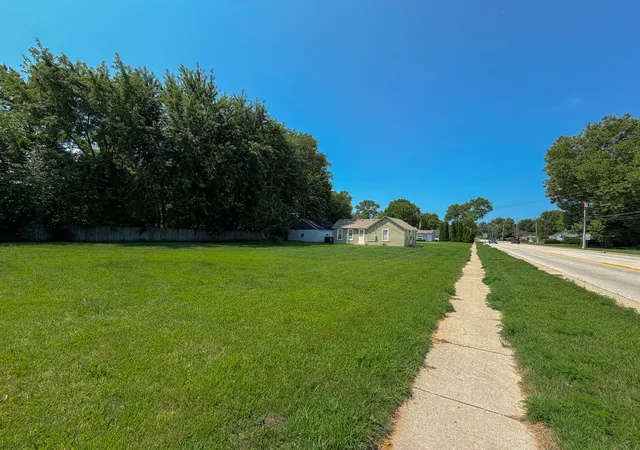 Photo 13 of Single family home for sale at 443 W Main St, Braidwood, IL 60408 | MLS# 12728785 | Listing updated on 2026-08-31