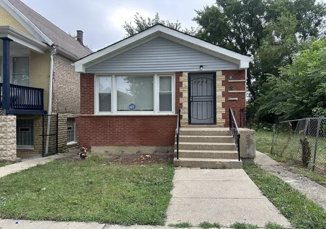 Photo 1 of Single family home for sale at 7245 S Paulina St, Chicago, IL 60636 | MLS# 12728788 | Listing updated on 2026-09-09