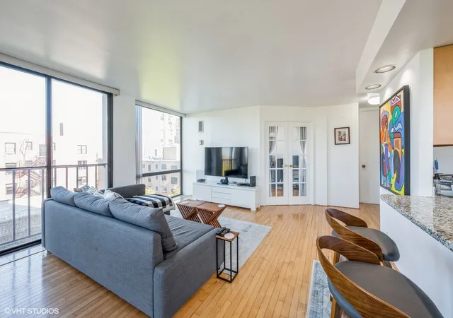 Photo 2 of Condo for sale at 345 W Fullerton Pkwy #801, Chicago, IL 60614 | MLS# 12728796 | Listing updated on 2026-09-16