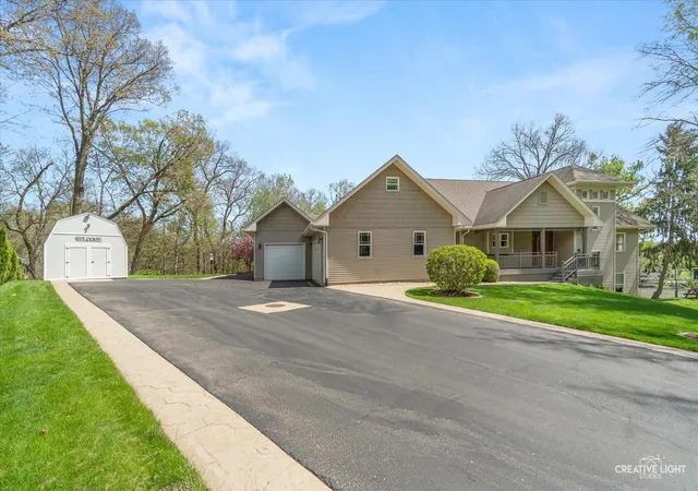 Photo 2 of Single family home for sale at 37 Park Dr, Yorkville, IL 60560 | MLS# 12728812 | Listing updated on 2026-09-08