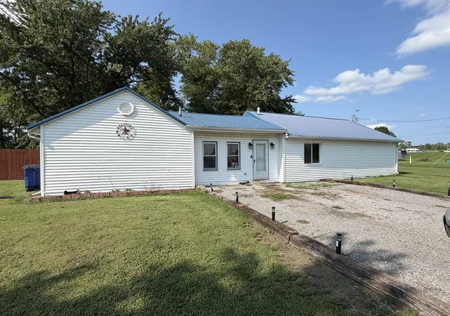 Photo 23 of Single family home for sale at 5789 State Route 154 Hwy, Pinckneyville, IL 62274 | MLS# 12728867 | Listing updated on 2026-09-04