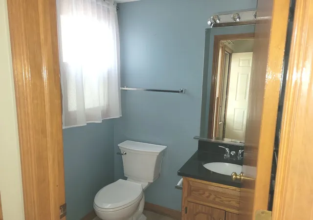 Photo 3 of Townhouse for sale at 405 S Wenbriar Sq, Addison, IL 60101 | MLS# 12728869 | Listing updated on 2026-08-16