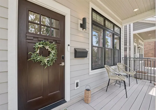 2nd image of 6739 N Oxford Ave, Chicago, IL 60631 | MLS# 12728877