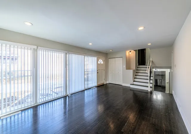 Photo 3 of Single family home for sale at 16039 Marion Dr, South Holland, IL 60473 | MLS# 12728900 | Listing updated on 2026-08-26
