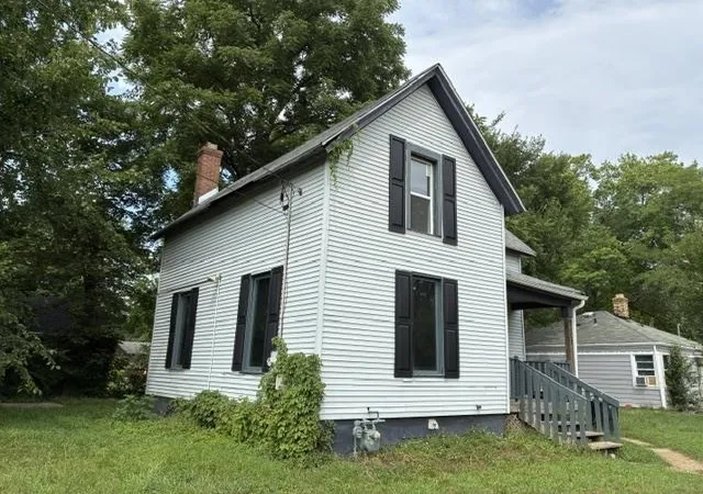 Photo 2 of Sale Pending at 2109 Preston St, Rockford, IL 61102 | MLS# 12728918 | Listing updated on 2026-08-22