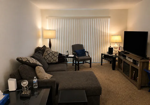 Photo 4 of Single family home for sale at 2000 N Idaho St, Peoria, IL 61604 | MLS# 12728919 | Listing updated on 2026-09-15