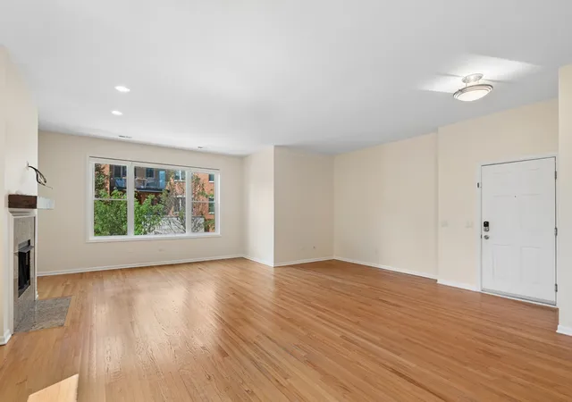 5th image of 4149 N Kenmore Ave, Chicago, IL 60613