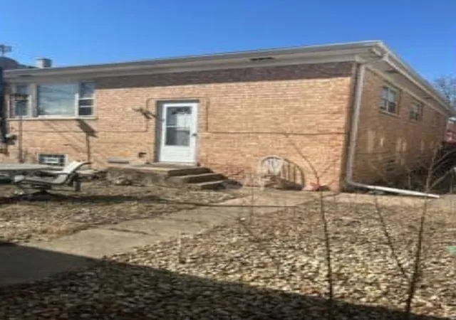 Photo 4 of Single family home for sale at 579 Ingraham Ave, Calumet City, IL 60409 | MLS# 12728976 | Listing updated on 2026-08-12