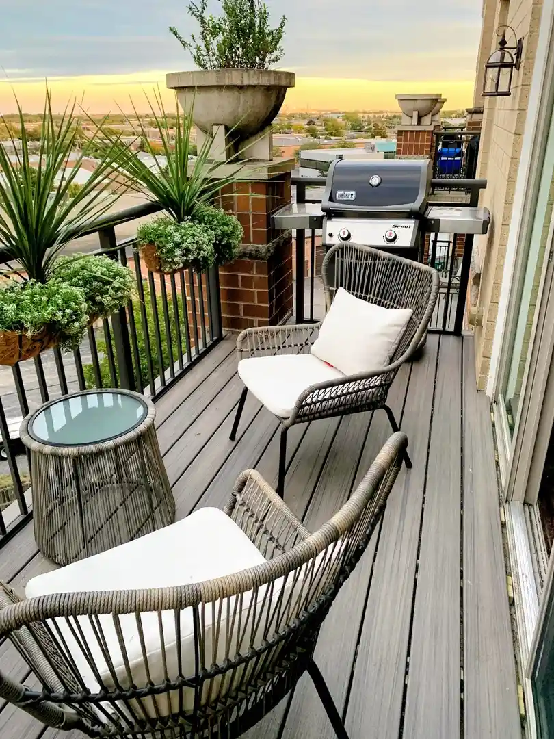 Listing Photo 2 - Condo for sale in 635 Perrie Dr located at 635 Perrie Dr, Elk Grove Village, IL 60007 - Unit #605