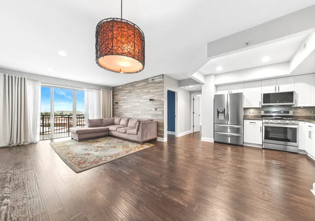 Photo 3 of Condo for sale at 635 Perrie Dr #605, Elk Grove Village, IL 60007 | MLS# 12729060 | Listing updated on 2026-10-22