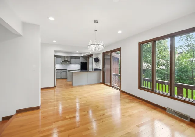 Photo 3 of Single family home for sale at 172 Hilltop Ct, Sleepy Hollow, IL 60118 | MLS# 12729068 | Listing updated on 2026-09-30
