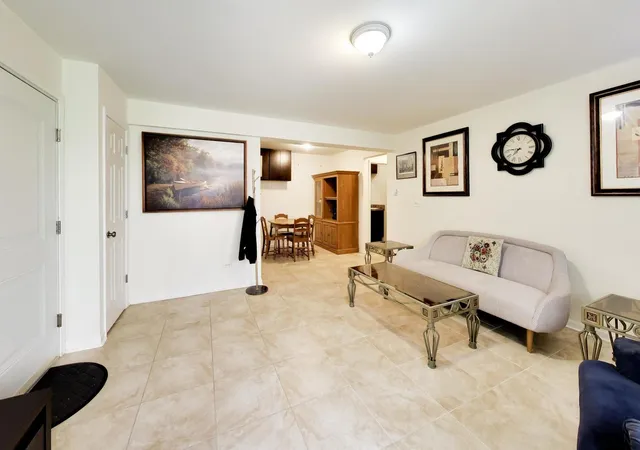Listing Photo 5 - Condo for sale in building located at 5101 N E River Rd, Chicago, IL 60656 - Unit #1K