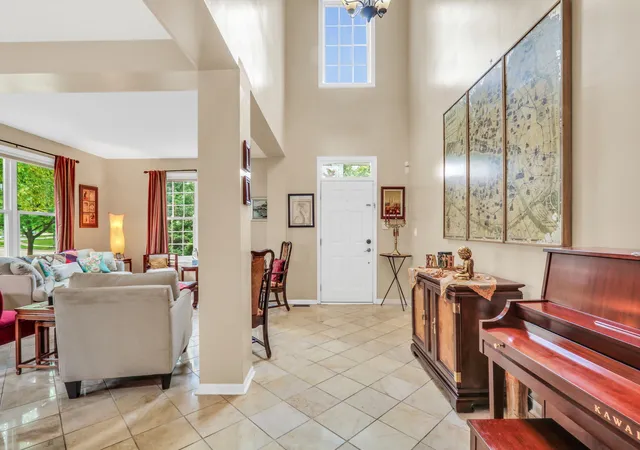 Photo 3 of Single family home for sale at 4541 W Westchester Ln, Libertyville, IL 60048 | MLS# 12729094 | Listing updated on 2026-10-05