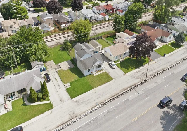 Photo 3 of Single family home for sale at 4203 Southwest Hwy, Hometown, IL 60456 | MLS# 12729113 | Listing updated on 2026-10-03