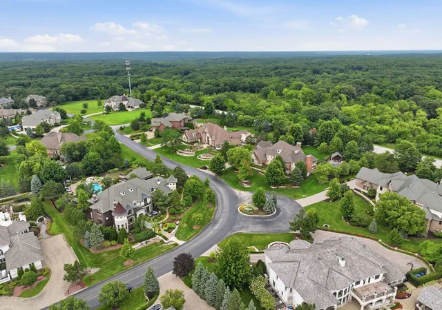 Photo 107 of Mansion for sale at 105 Forest Edge Dr, Palos Park, IL 60464 | MLS# 12729119 | Listing updated on 2026-09-14