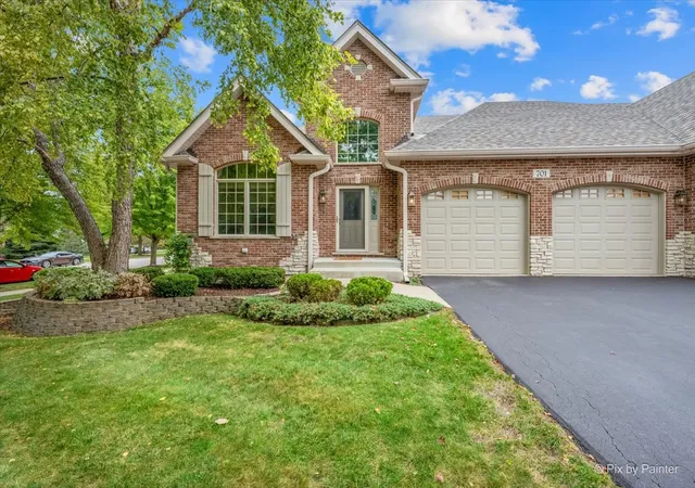 Photo 3 of Sale Pending at 701 Kelly Ct, Roselle, IL 60172 | MLS# 12729136 | Listing updated on 2026-10-02