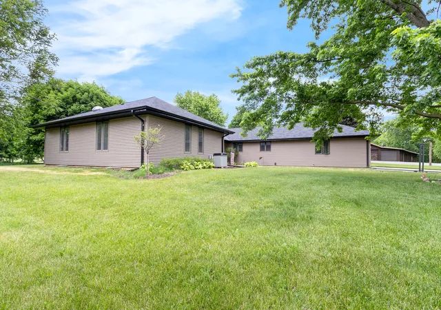 1st image of 11n025 Burlington Rd, Hampshire, IL 60140 | MLS# 12729165