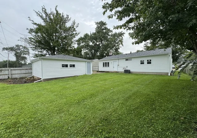 Photo 2 of Single family home for sale at 205 Linden Ave, Romeoville, IL 60446 | MLS# 12729168 | Listing updated on 2026-10-06