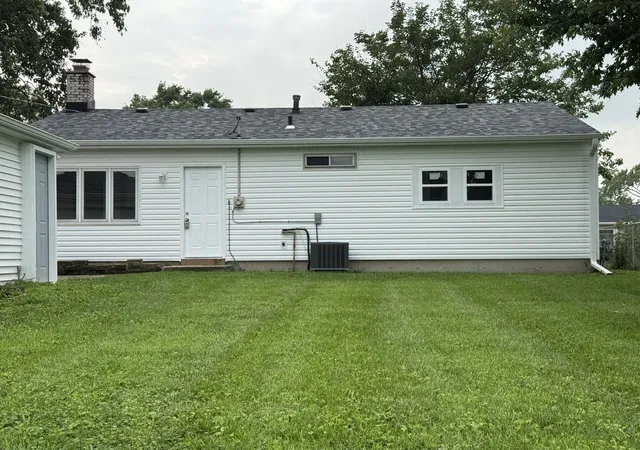Photo 4 of Single family home for sale at 205 Linden Ave, Romeoville, IL 60446 | MLS# 12729168 | Listing updated on 2026-10-06