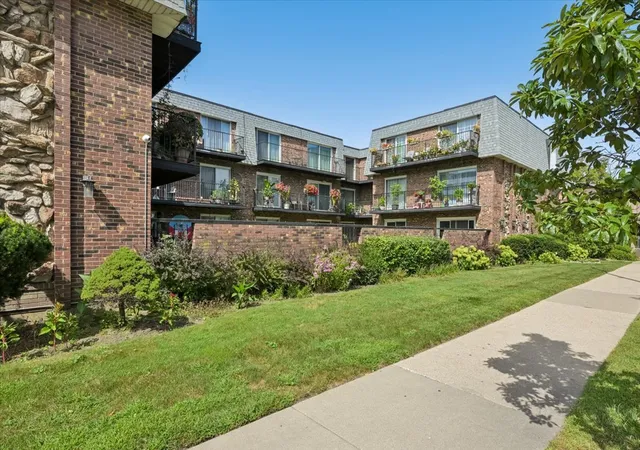 Photo 2 of Condo for sale at 3746 N Central Ave #3E, Chicago, IL 60634 | MLS# 12729174 | Listing updated on 2026-09-22