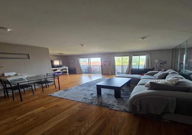 Photo 3 of Condo for sale at 150 E Grand Ave #302, Elmhurst, IL 60126 | MLS# 12729182 | Listing updated on 2026-08-16
