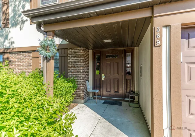 Photo 3 of Condo for sale at 369 Southbury Ct #D2, Schaumburg, IL 60193 | MLS# 12729190 | Listing updated on 2026-09-17