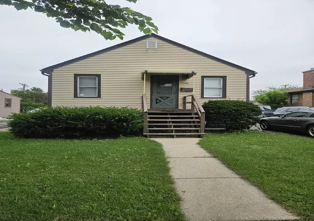 Photo 1 of Single family home for sale at 1543 N 32nd Avenue, Melrose Park, IL 60160 | MLS# 12729210 | Listing updated on 2026-09-14