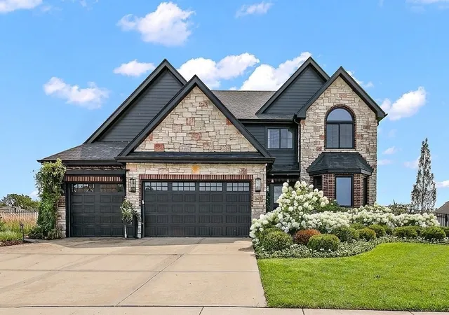 Photo 1 of Single family home for sale at 20642 Orchard Ct, Frankfort, IL 60423 | MLS# 12729250 | Listing updated on 2026-09-21