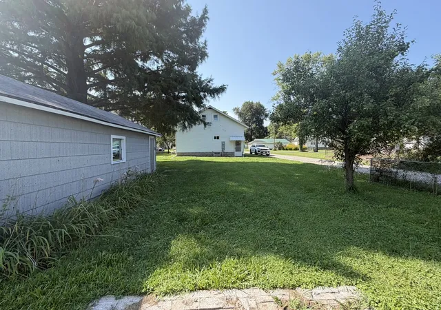 Photo 2 of Single family home for sale at 540 W 3rd Street, Centralia, IL 62801 | MLS# 12729265 | Listing updated on 2026-08-16