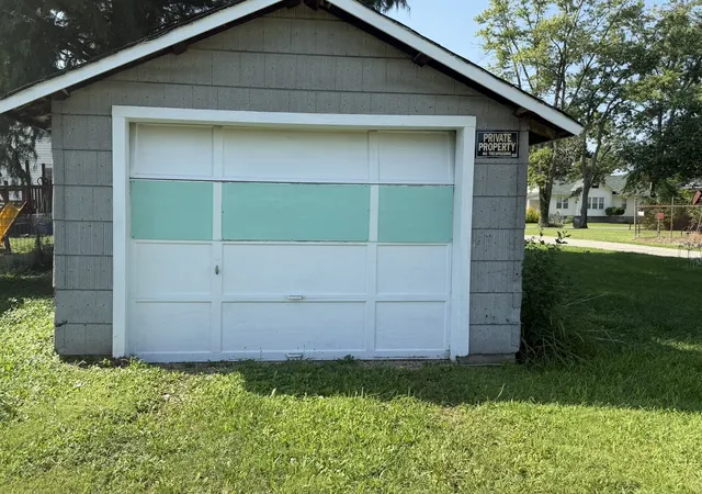 Photo 2 of Single family home for sale at 540 W 3rd Street, Centralia, IL 62801 | MLS# 12729265 | Listing updated on 2026-08-16