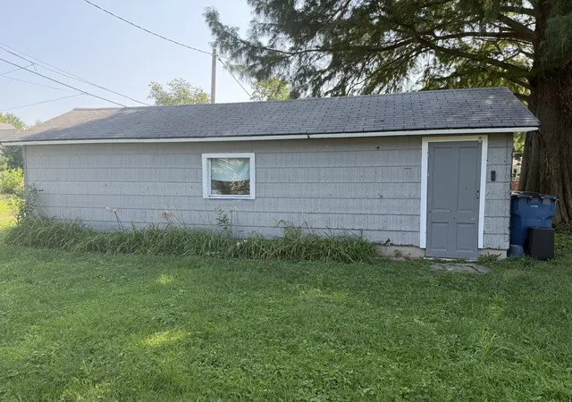 Photo 4 of Single family home for sale at 540 W 3rd Street, Centralia, IL 62801 | MLS# 12729265 | Listing updated on 2026-08-16
