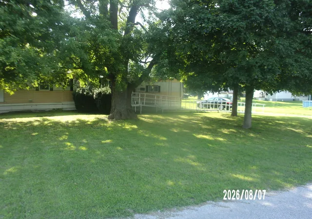 Photo 3 of Manufactured home for sale at 1745 N 3000 East Rd, Sheldon, IL 60966 | MLS# 12729320 | Listing updated on 2026-09-07