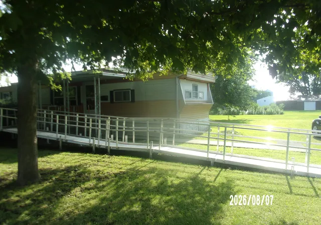 Photo 3 of Manufactured home for sale at 1745 N 3000 East Rd, Sheldon, IL 60966 | MLS# 12729320 | Listing updated on 2026-09-07