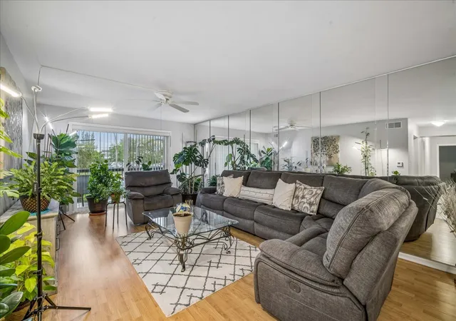 Photo 4 of Condo for sale at 4840 Foster St #103, Skokie, IL 60077 | MLS# 12729325 | Listing updated on 2026-08-28