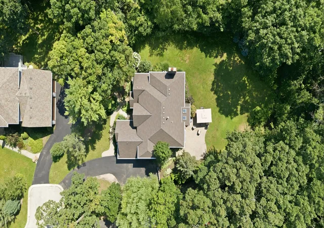 Photo 35 of Single family home for sale at 2523 Forest Ct, Lindenhurst, IL 60046 | MLS# 12729332 | Listing updated on 2026-09-14