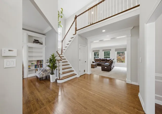 Photo 3 of Single family home for sale at 2523 Forest Ct, Lindenhurst, IL 60046 | MLS# 12729332 | Listing updated on 2026-09-14