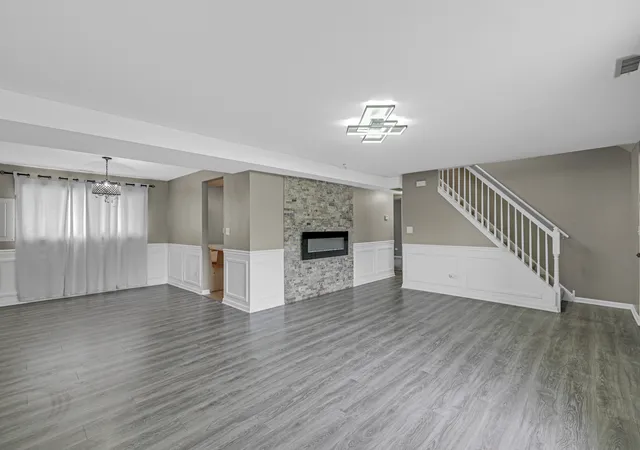 Photo 2 of Single family home for sale at 181 Craig Dr, Chicago Heights, IL 60411 | MLS# 12729356 | Listing updated on 2026-08-16