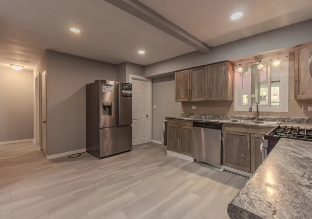 Photo 4 of Single family home for sale at 4n310 Walter Rd, Addison, IL 60101 | MLS# 12729376 | Listing updated on 2026-08-16