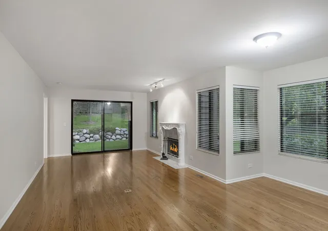 Photo 2 of Townhouse for sale at 488 White Oak Ln, Lake Barrington, IL 60010 | MLS# 12729395 | Listing updated on 2026-09-06