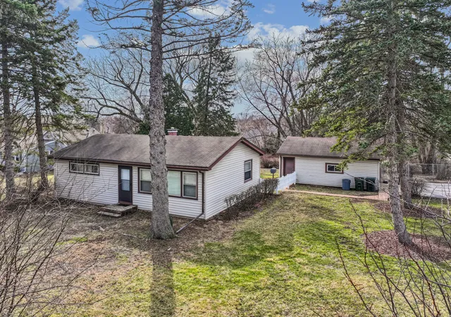 Photo 1 of Single family home for sale at 1484 N Hicks Rd, Palatine, IL 60067 | MLS# 12729396 | Listing updated on 2026-08-16