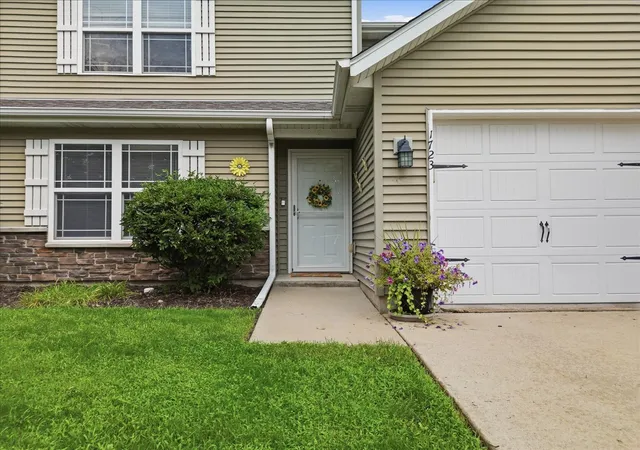 Photo 1 of Sale Pending at 1723 W River St #1, Dixon, IL 61021 | MLS# 12729416 | Listing updated on 2026-08-16