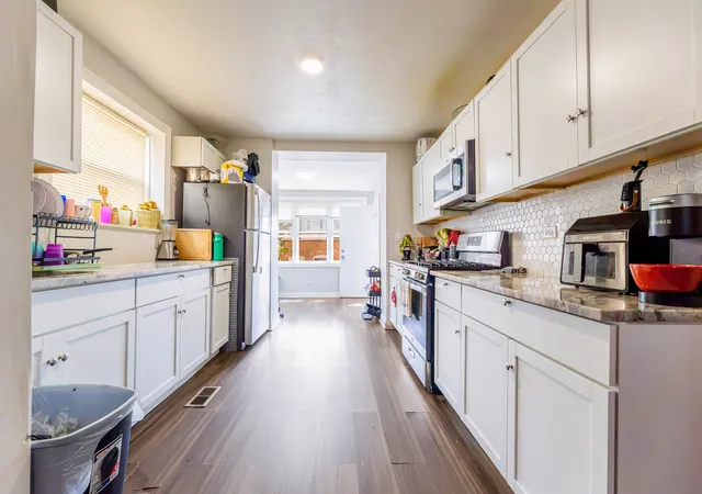 3rd image of 7051 S Eberhart Ave, Chicago, IL 60637 | MLS# 12729432