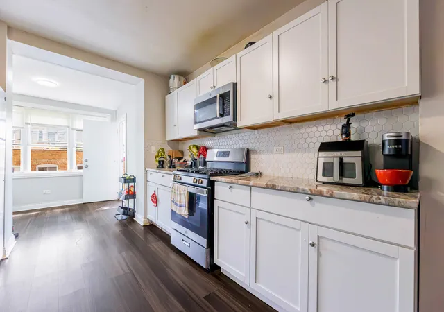 4th image of 7051 S Eberhart Ave, Chicago, IL 60637 | MLS# 12729432
