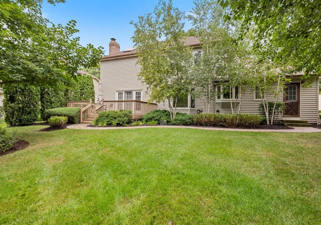 Photo 2 of Single family home for sale at 724 Arlington Ave, Naperville, IL 60565 | MLS# 12729469 | Listing updated on 2026-10-06
