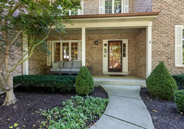 Photo 3 of Single family home for sale at 724 Arlington Ave, Naperville, IL 60565 | MLS# 12729469 | Listing updated on 2026-10-06