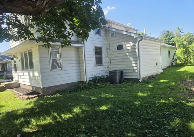 Photo 2 of Single family home for sale at 601 7th Avenue, Fulton, IL 61252 | MLS# 12729520 | Listing updated on 2026-10-06